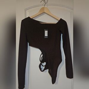 PrettyLittleThing Brkwn Long-Sleeve Cutout Waffle Bodysuit